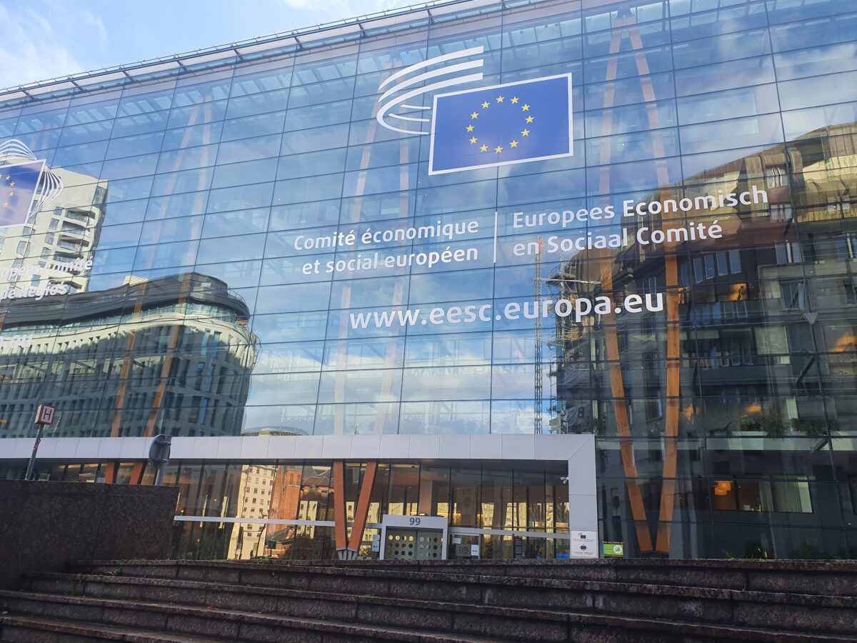 Maakun­ta­hal­litus vieraili Brysselissä
