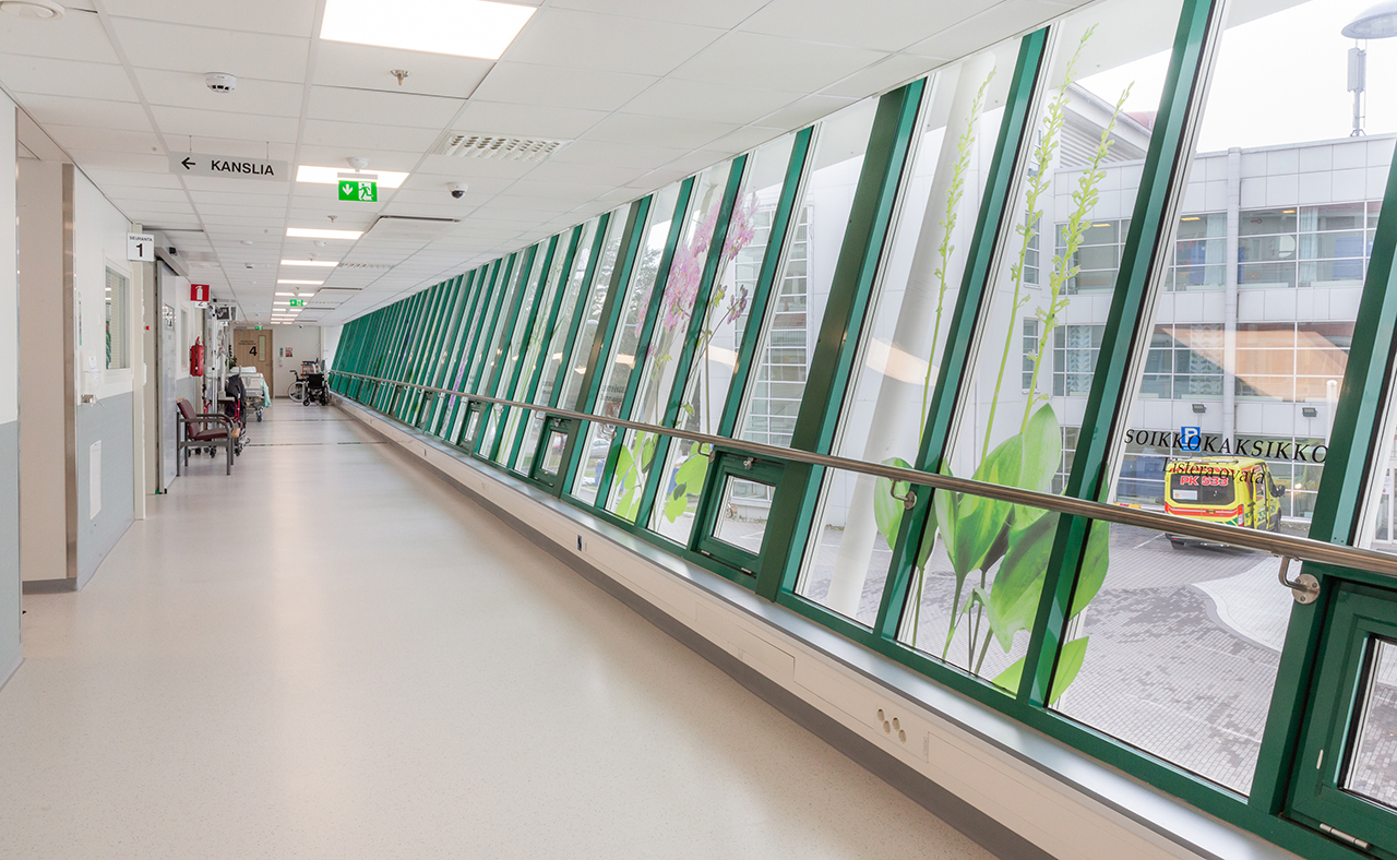 Lausunto: Esitetty hyvin­voin­tia­lueiden rahoi­tus­malli vie yhden­ver­taiset sosiaali- ja terveys­pal­velut saattohoitoon